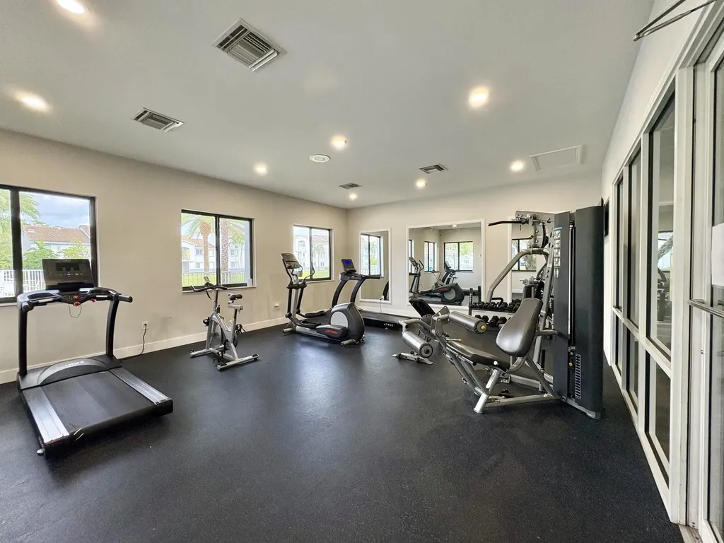2640 S University Drive S Davie FL 33328