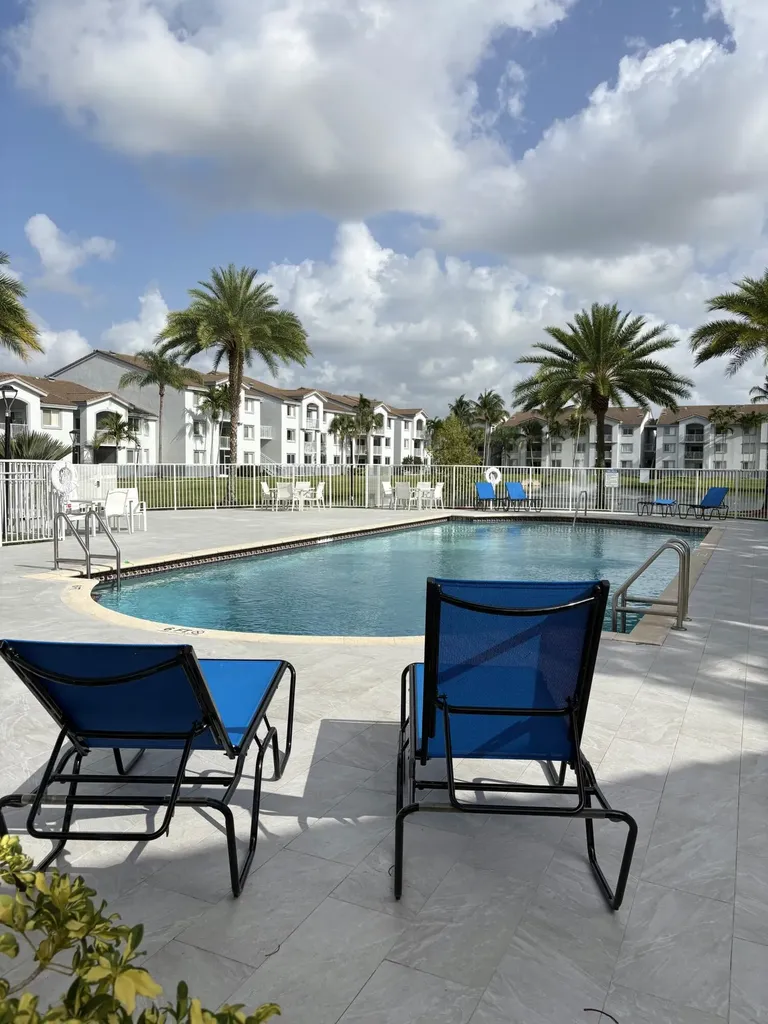 2640 S University Drive S Davie FL 33328