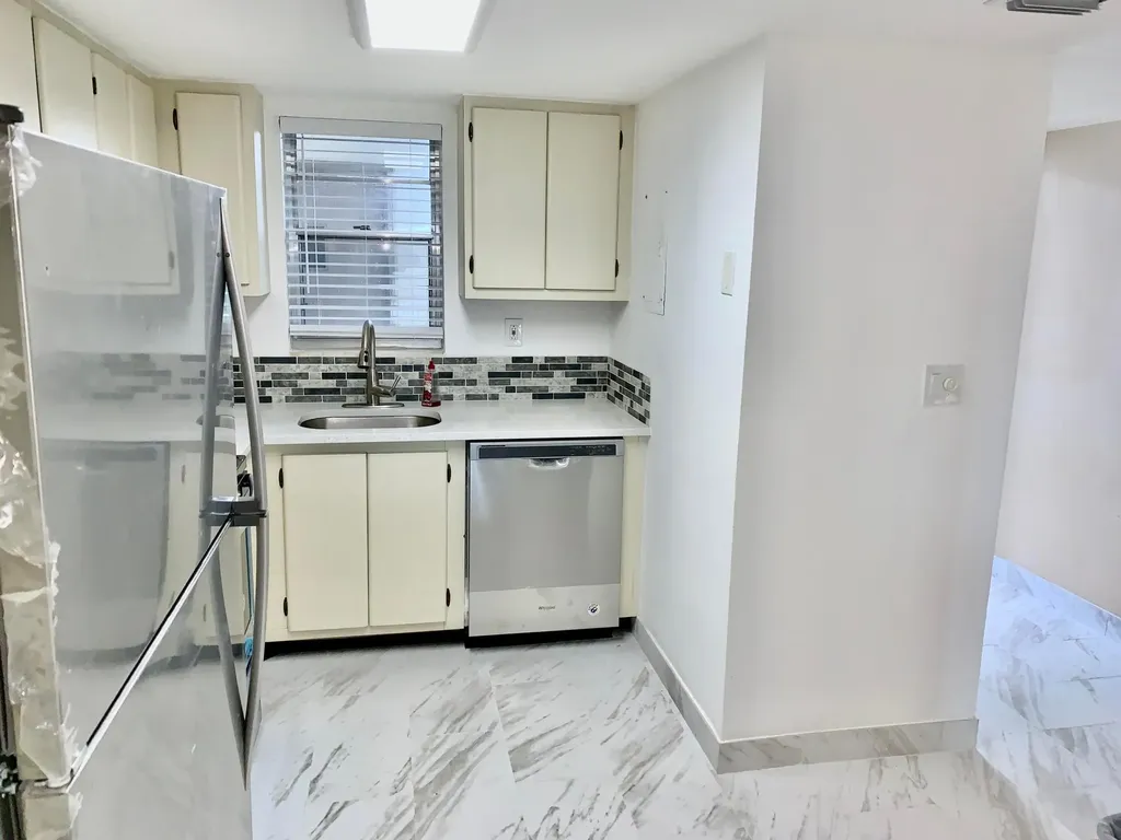 3100 W Rolling Hills Circle Davie FL 33328