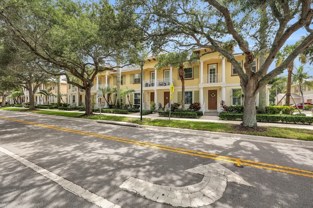 4154 Stadium Drive Jupiter FL 33458