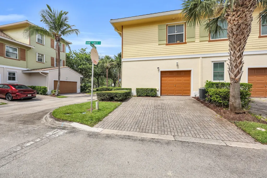 4154 Stadium Drive Jupiter FL 33458
