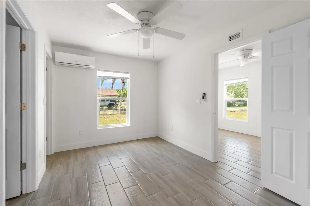 4576 30th Avenue Vero Beach FL 32967