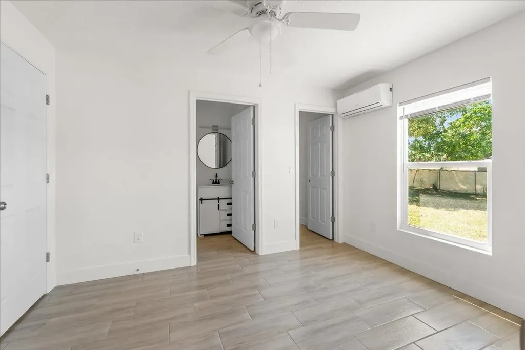 4576 30th Avenue Vero Beach FL 32967