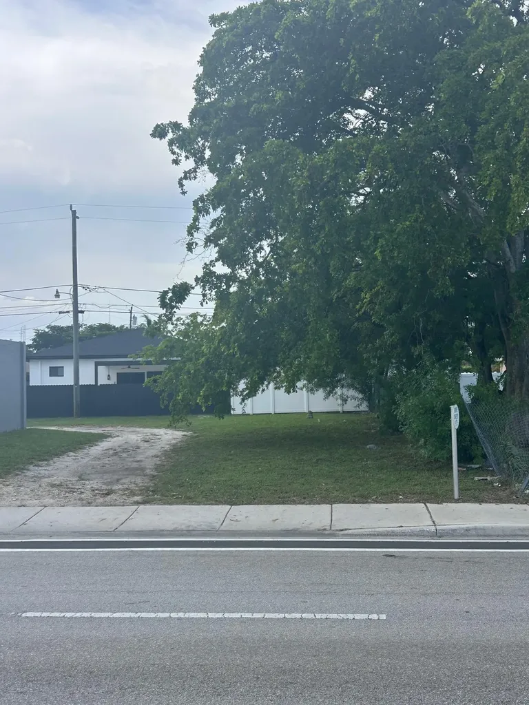 Pembroke Road Hollywood FL 33023