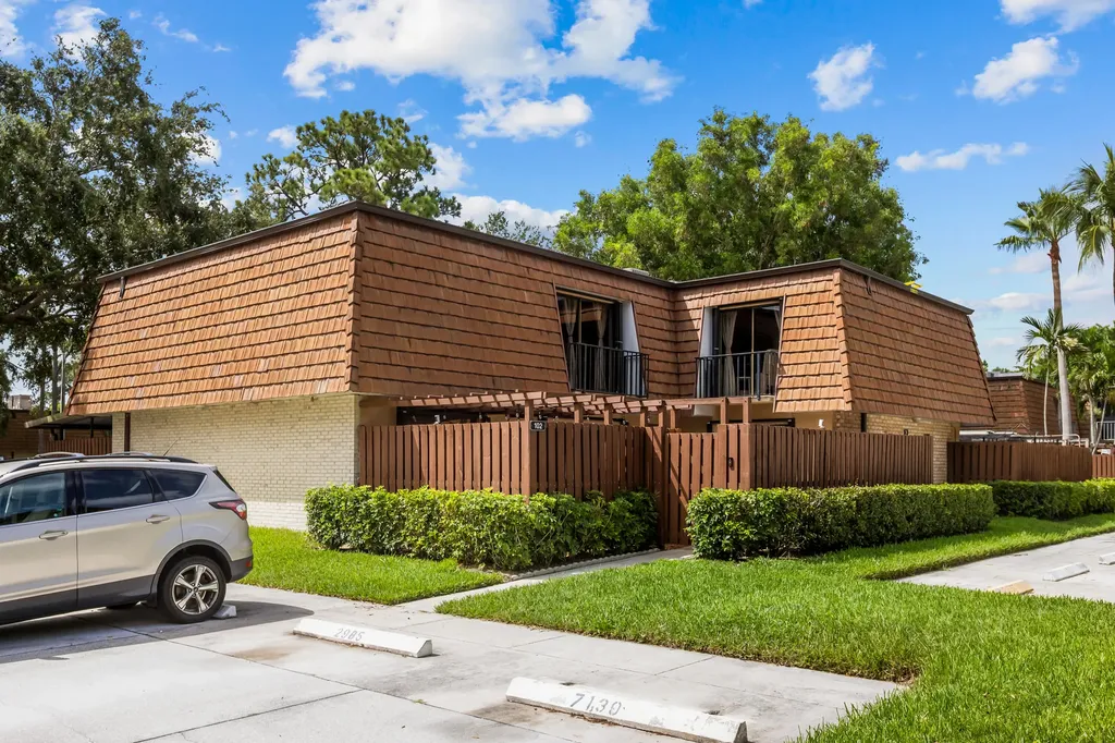 102 1st Lane Greenacres FL 33463