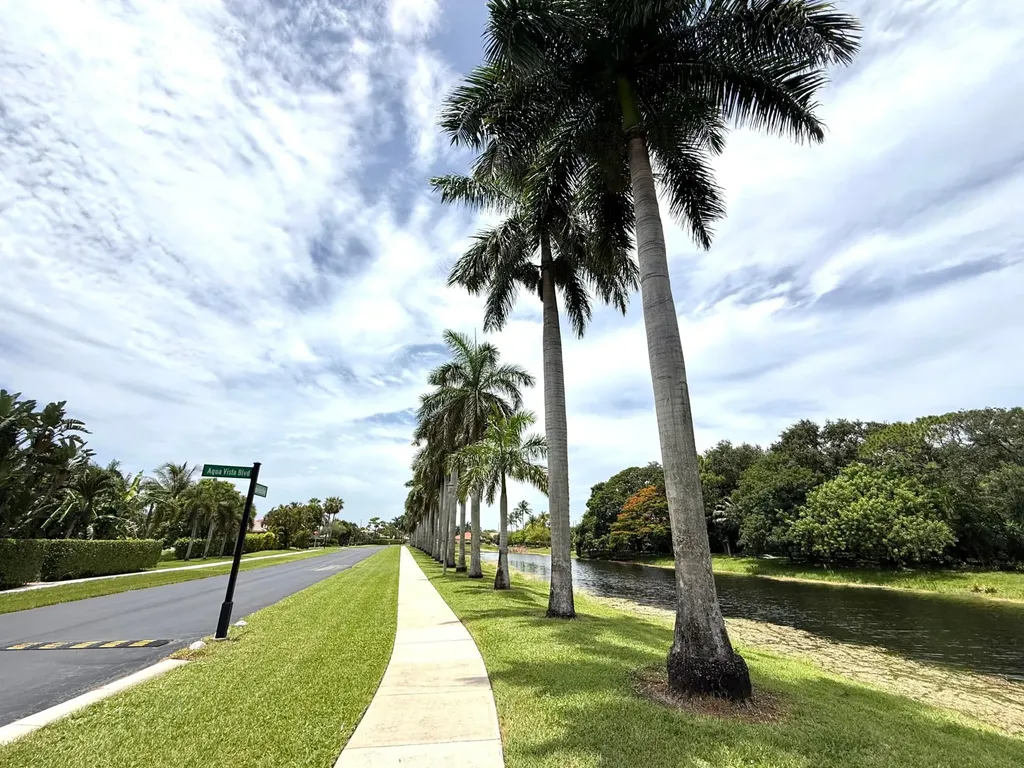 9392 Cascade Court Boynton Beach FL 33437