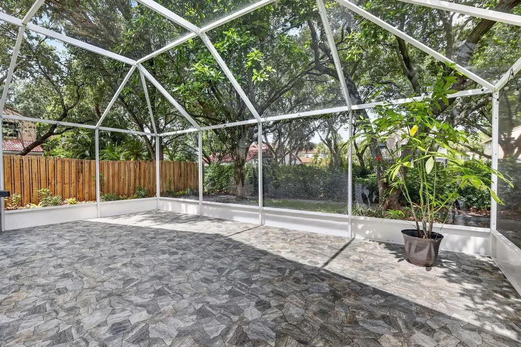 1131 NW 108th Avenue Plantation FL 33322