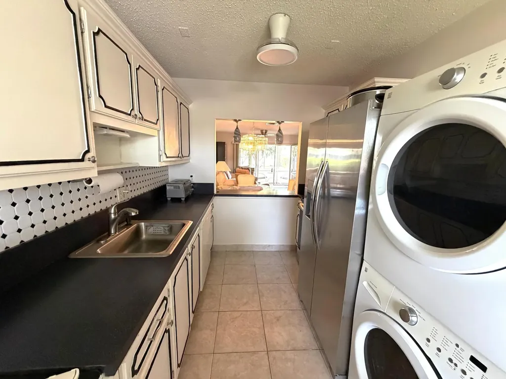 2541 Red Hibiscus Boulevard Delray Beach FL 33445