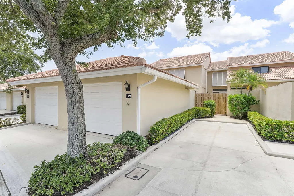 119 Old Meadow Way Palm Beach Gardens FL 33418