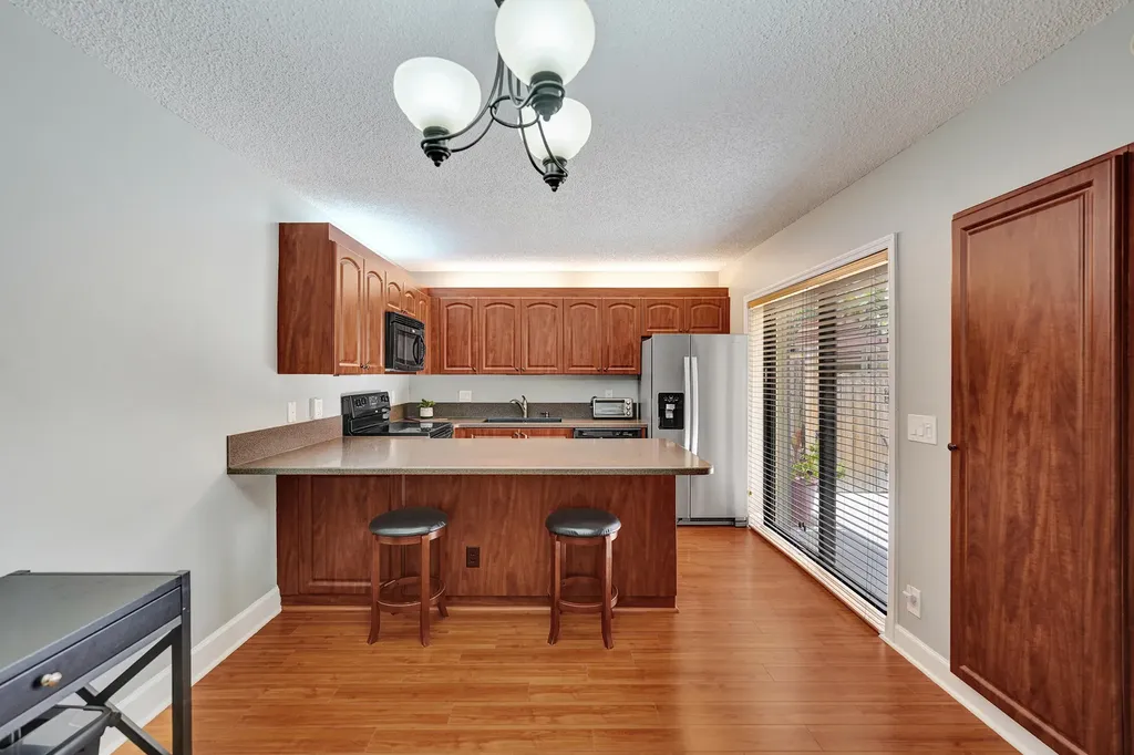 714 NW 98th Circle Plantation FL 33324
