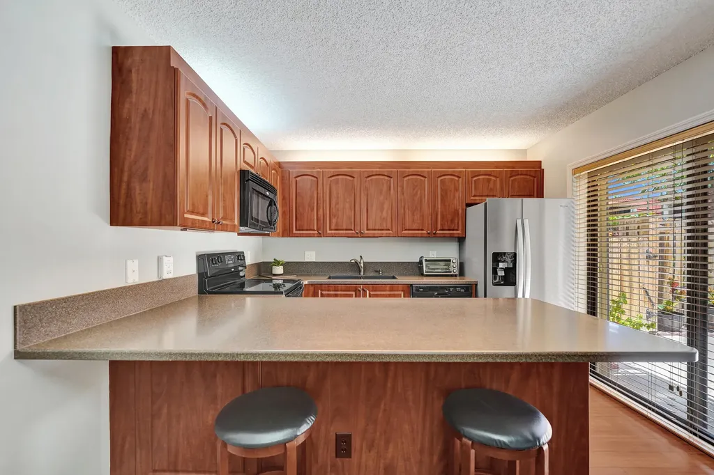 714 NW 98th Circle Plantation FL 33324