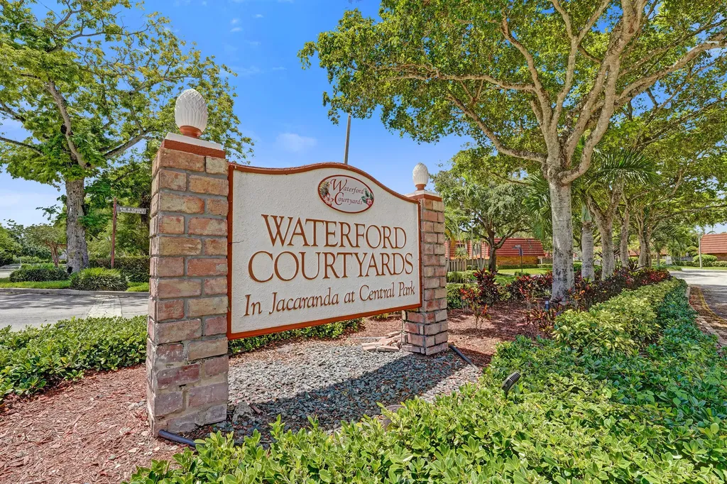 714 NW 98th Circle Plantation FL 33324