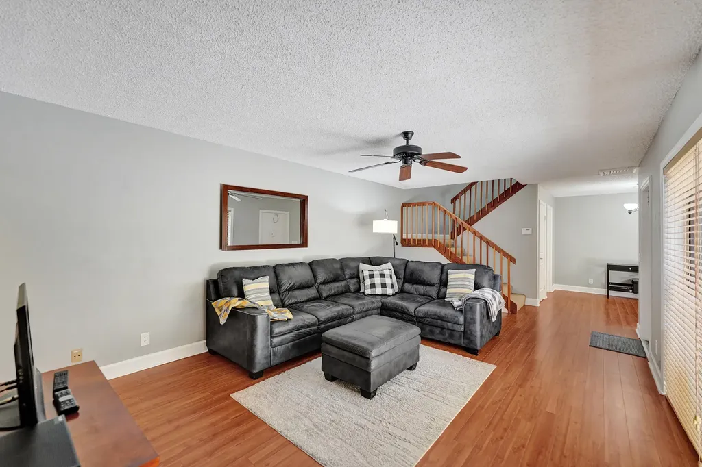 714 NW 98th Circle Plantation FL 33324