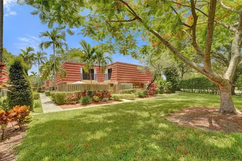714 NW 98th Circle Plantation FL 33324