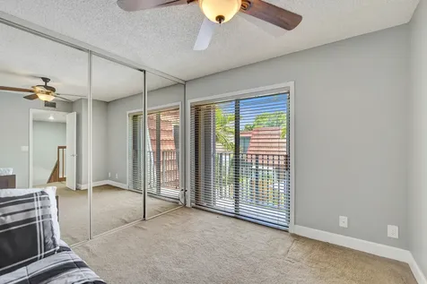 714 NW 98th Circle Plantation FL 33324