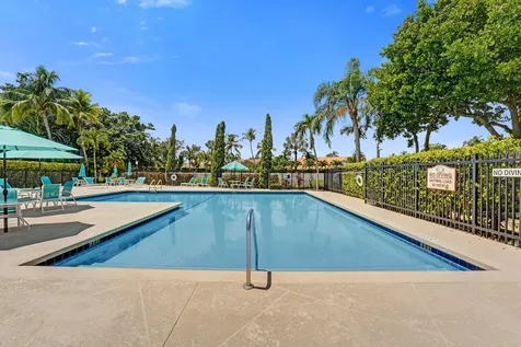714 NW 98th Circle Plantation FL 33324