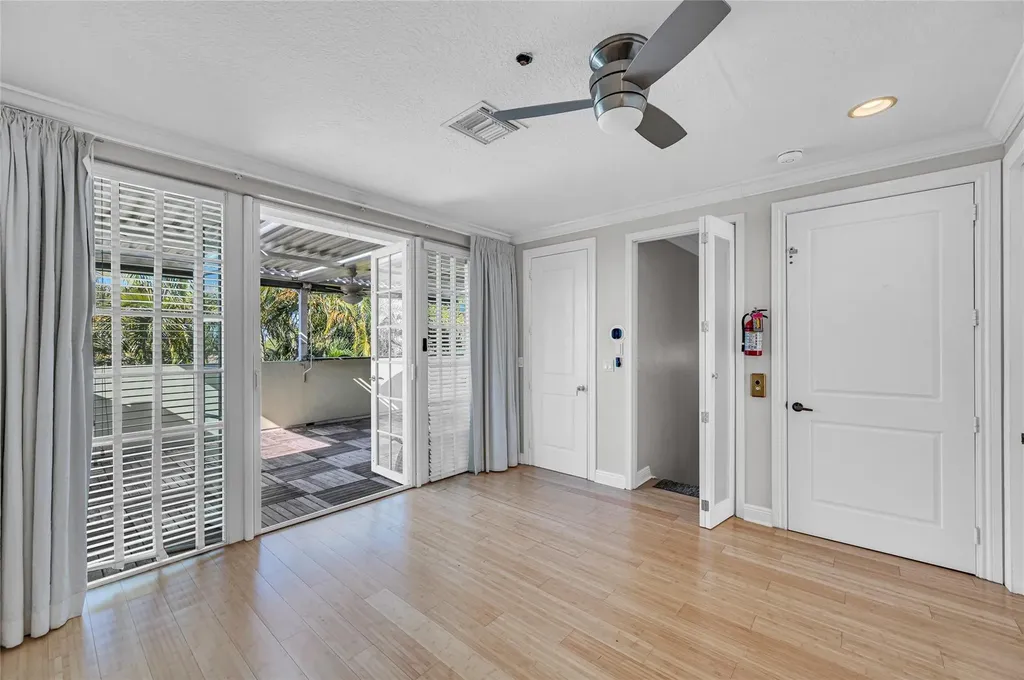 1617 NE 2nd Court Fort Lauderdale FL 33301