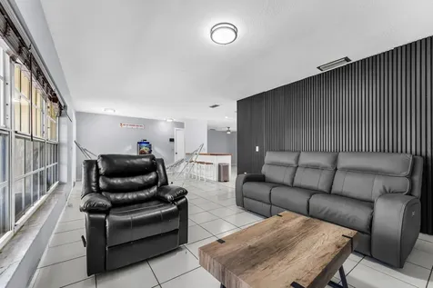 8880 NW 7th Street Pembroke Pines FL 33024