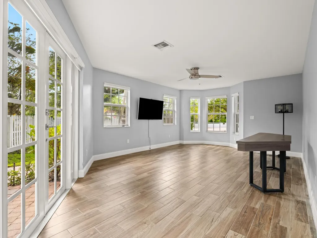 1101 Waverly Road Fort Lauderdale FL 33312