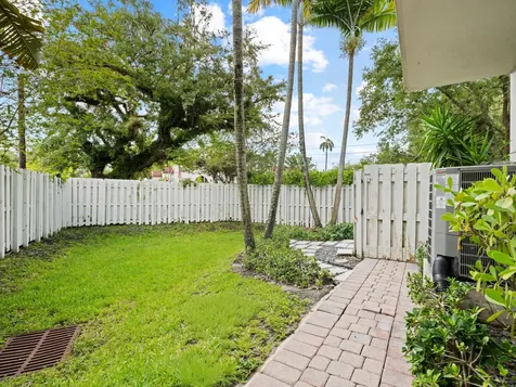 1101 Waverly Road Fort Lauderdale FL 33312