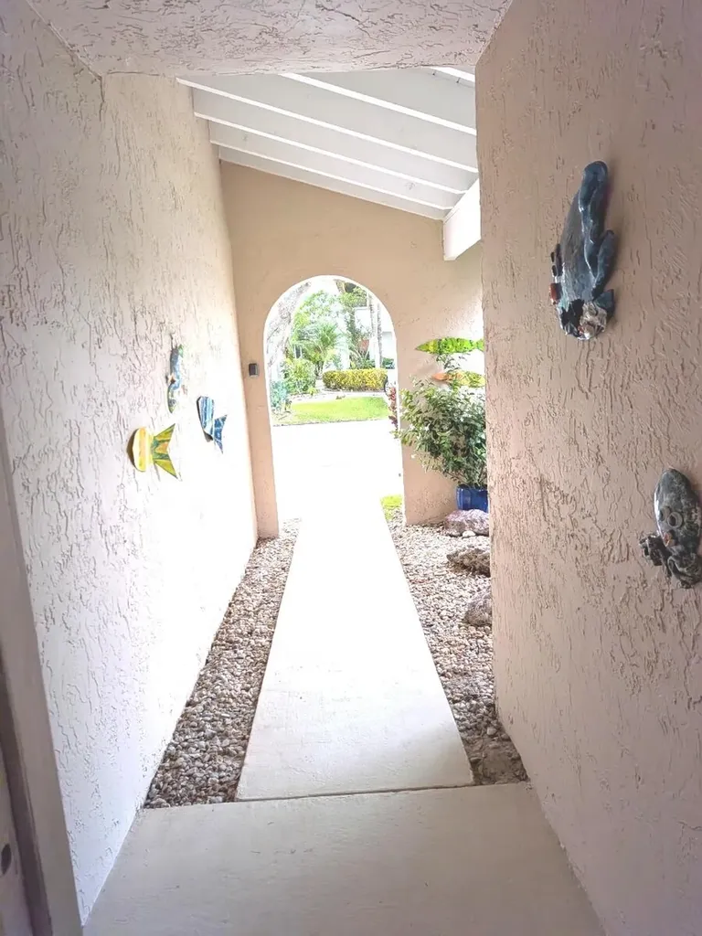 20852 Vía Madeira Boca Raton FL 33433