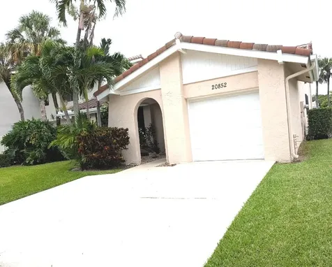 20852 Vía Madeira Boca Raton FL 33433