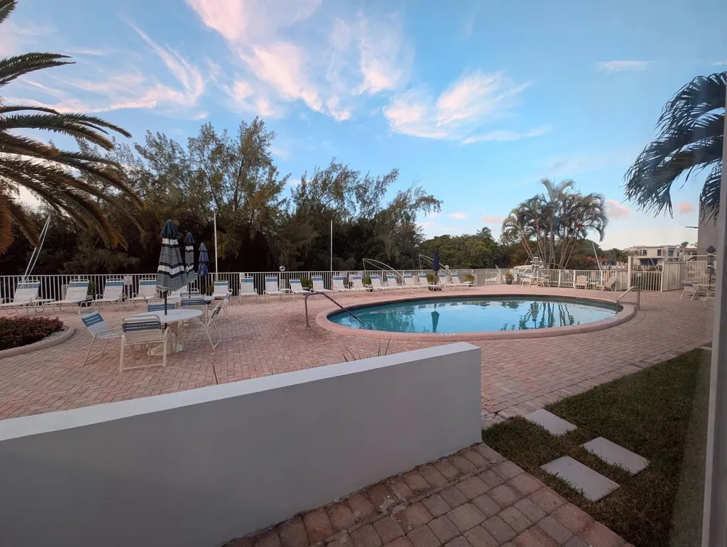 2860 NE 14th Street Causeway Pompano Beach FL 33062