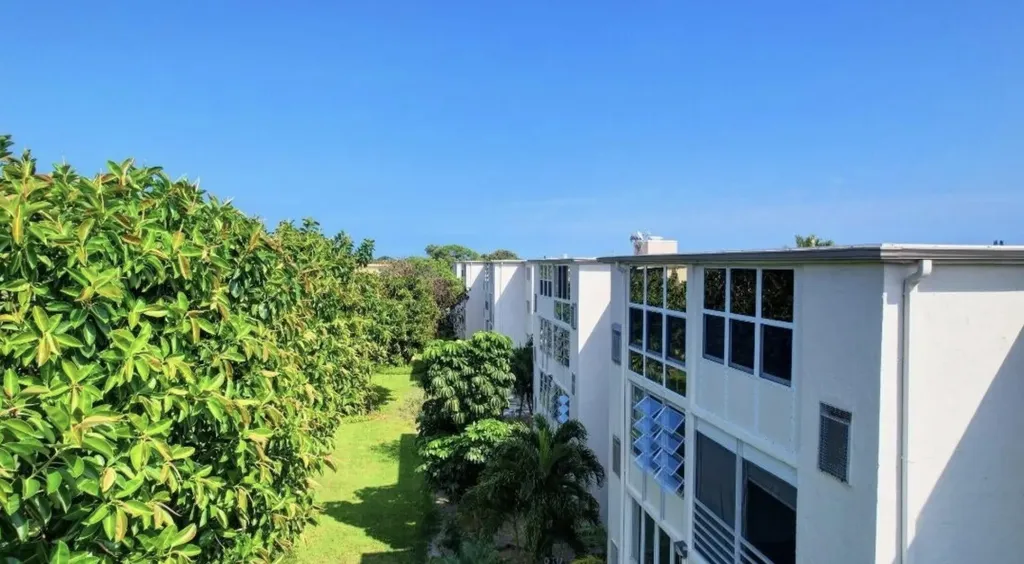 2601 NE 3rd Court Boynton Beach FL 33435