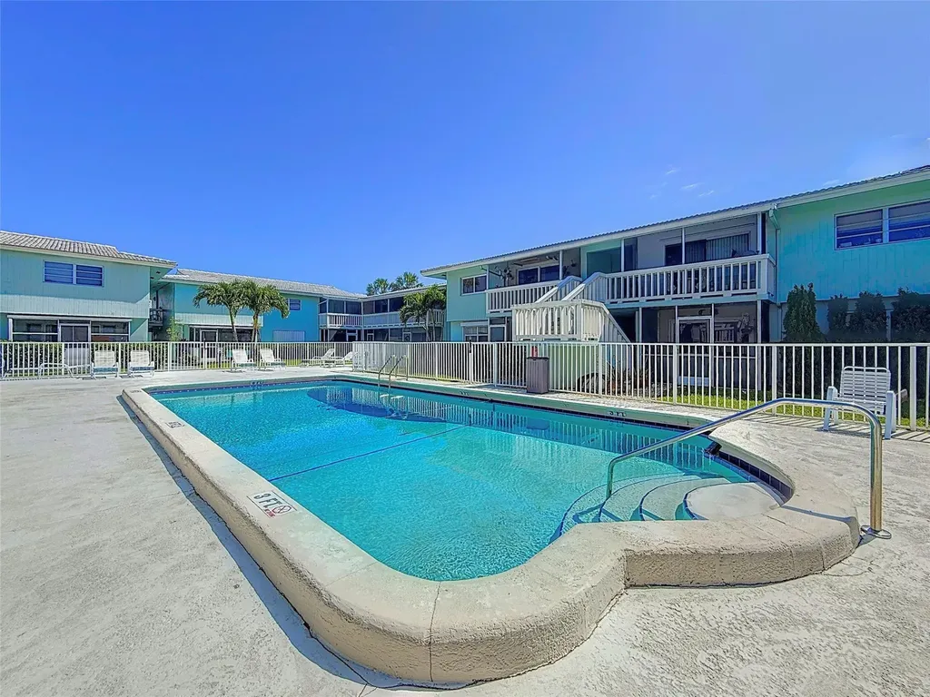 222 N Federal Highway Deerfield Beach FL 33441