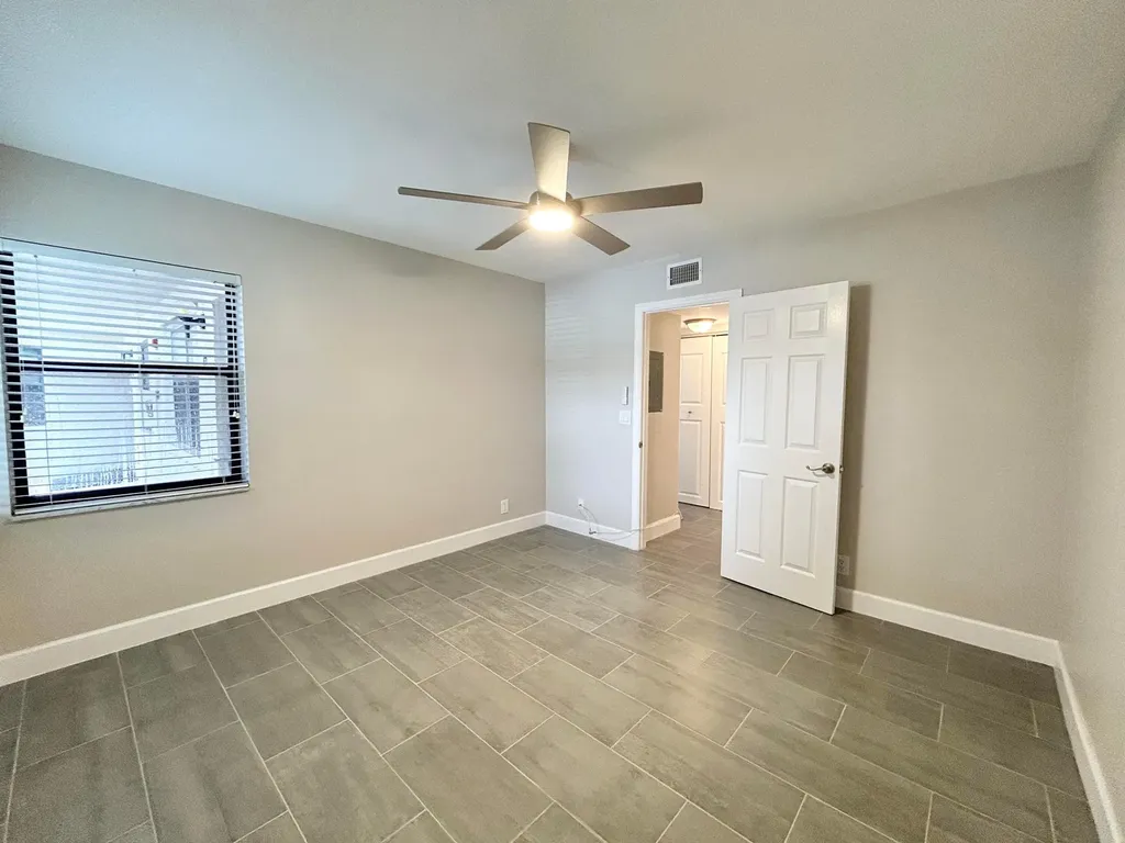 7681 Tahiti Lane Lake Worth FL 33467