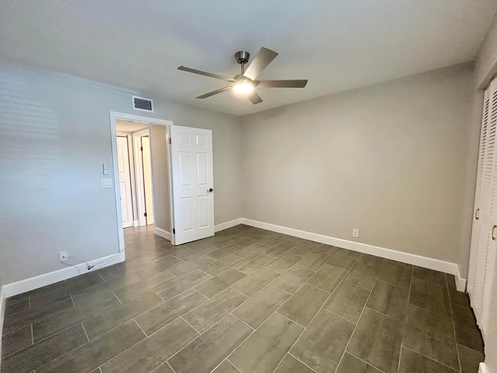 7681 Tahiti Lane Lake Worth FL 33467