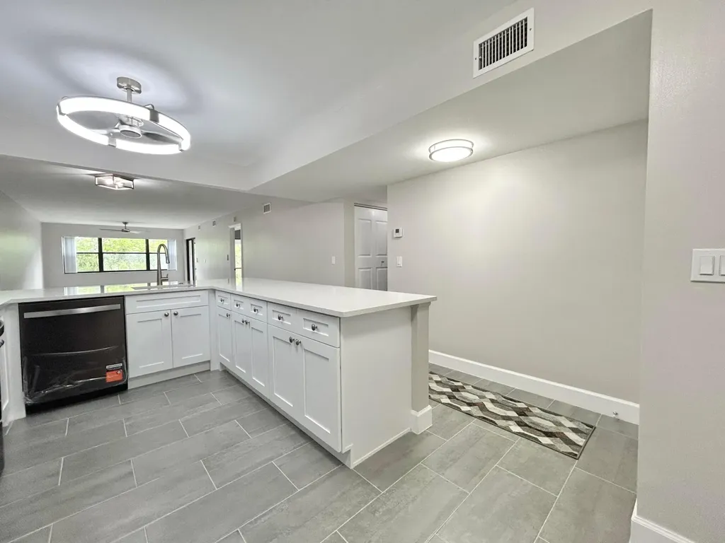 7681 Tahiti Lane Lake Worth FL 33467