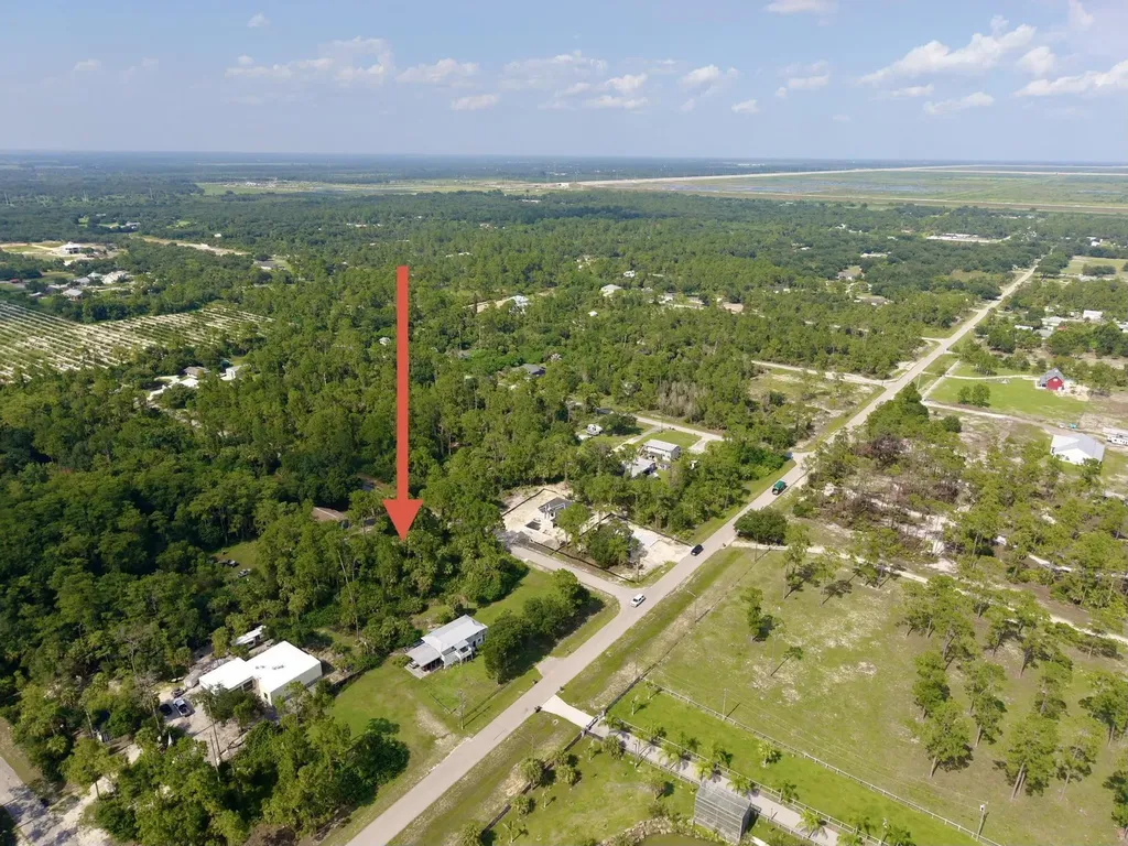 2303 Monroe Avenue Alva FL 33920