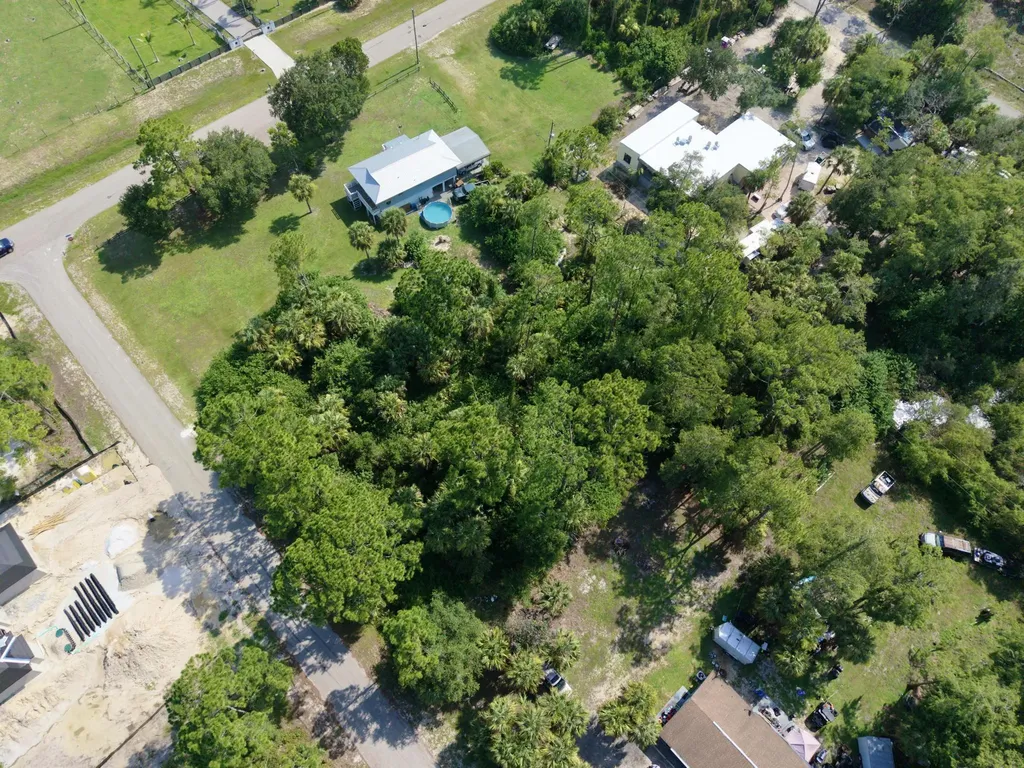 2303 Monroe Avenue Alva FL 33920