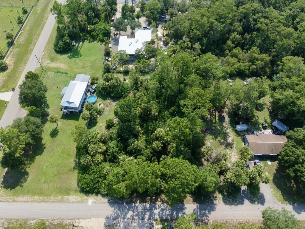 2303 Monroe Avenue Alva FL 33920