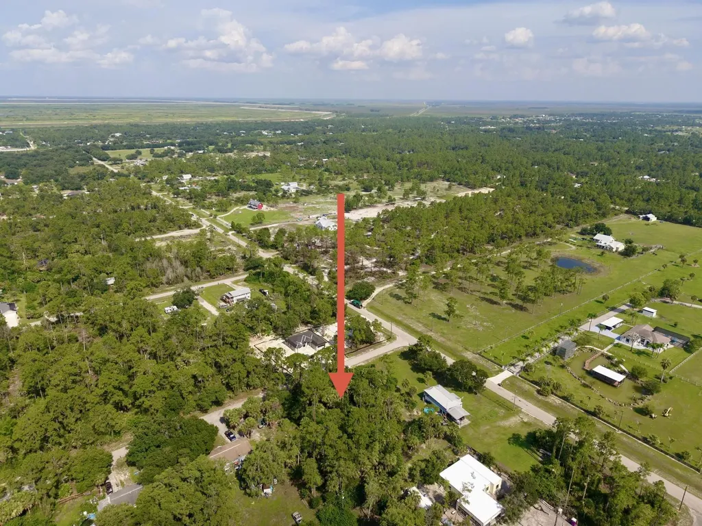 2303 Monroe Avenue Alva FL 33920