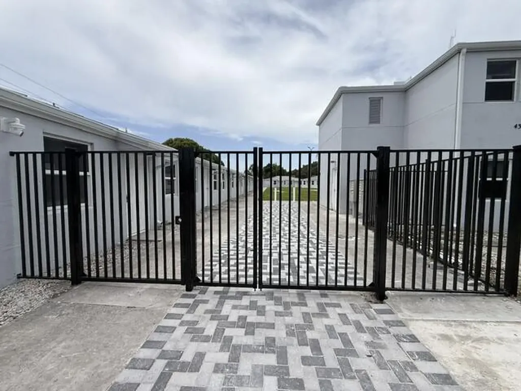 4393 Windsor Avenue West Palm Beach FL 33407