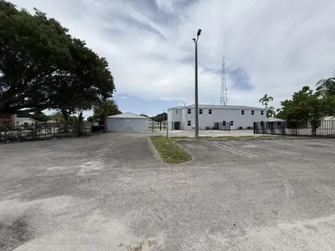 4393 Windsor Avenue West Palm Beach FL 33407
