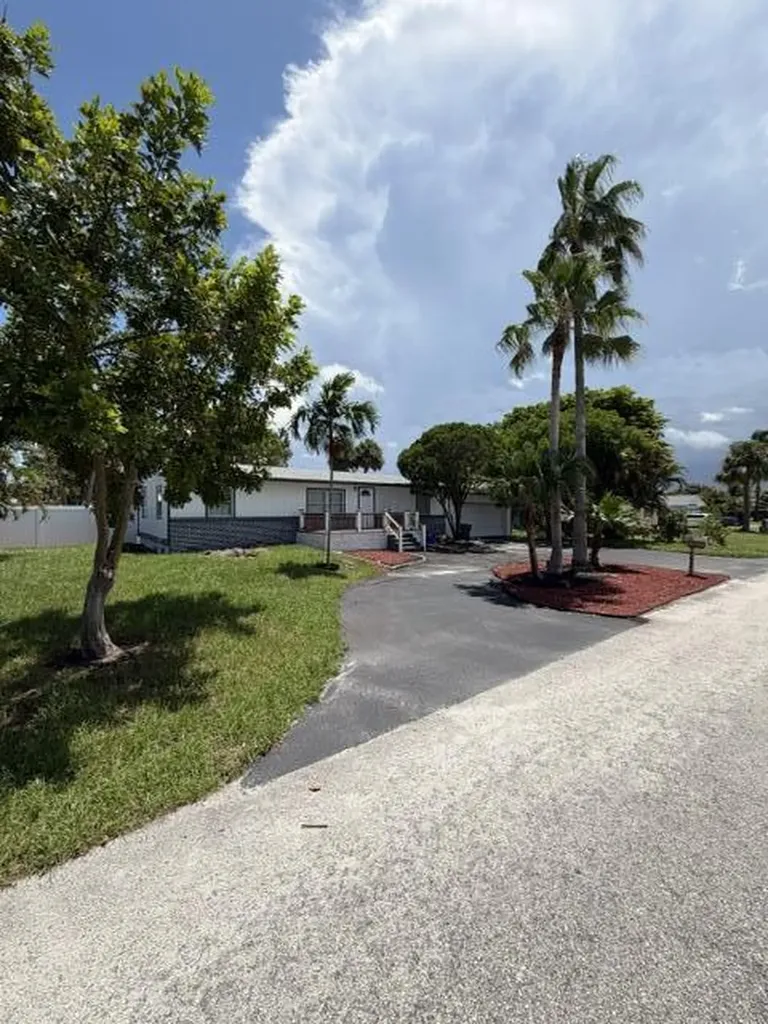 3040 Tropical Trail Lake Worth FL 33462