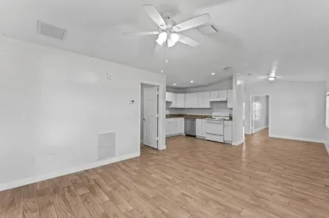 56 W 12th Street Riviera Beach FL 33404