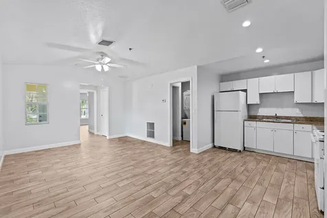 56 W 12th Street Riviera Beach FL 33404