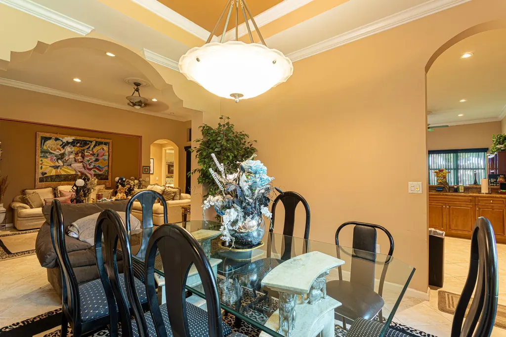 8047 Via Grande Boynton Beach FL 33437
