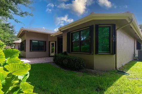 8047 Via Grande Boynton Beach FL 33437