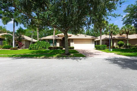 8047 Via Grande Boynton Beach FL 33437