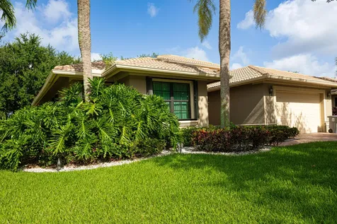 8047 Via Grande Boynton Beach FL 33437