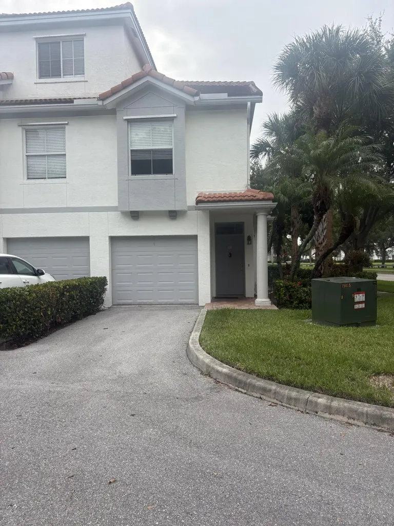 2050 Alta Meadows Lane Delray Beach FL 33444
