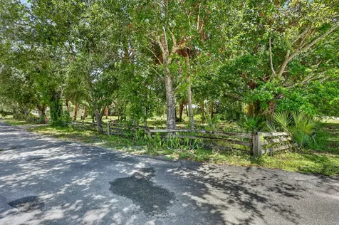 1920 N 48th Street Fort Pierce FL 34947