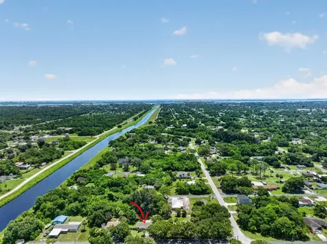 1920 N 48th Street Fort Pierce FL 34947