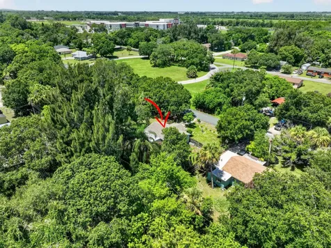 1920 N 48th Street Fort Pierce FL 34947
