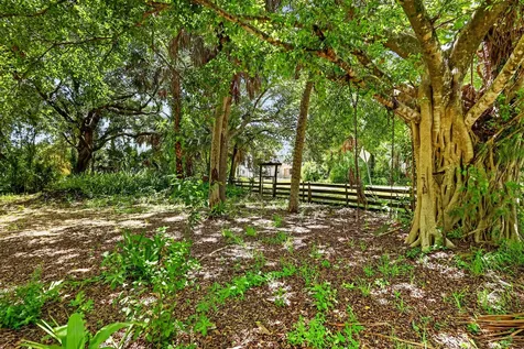 1920 N 48th Street Fort Pierce FL 34947